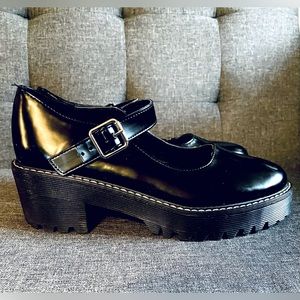 NWOT Madden Girl Happy Loafer